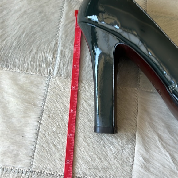 Cole Haan women’s patent leather high heels. Size 8.5. Excellent condition - Picture 10 of 10